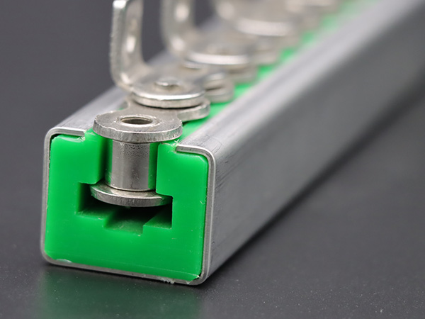 CKG型鏈條導(dǎo)軌：采用超高分子量聚乙烯加工成型，引領(lǐng)工業(yè)創(chuàng)新